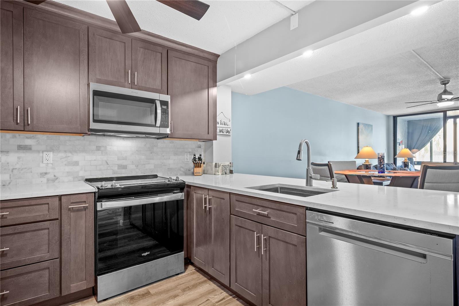 Image 11 of 34 For 14130 Rosemary Lane 5209