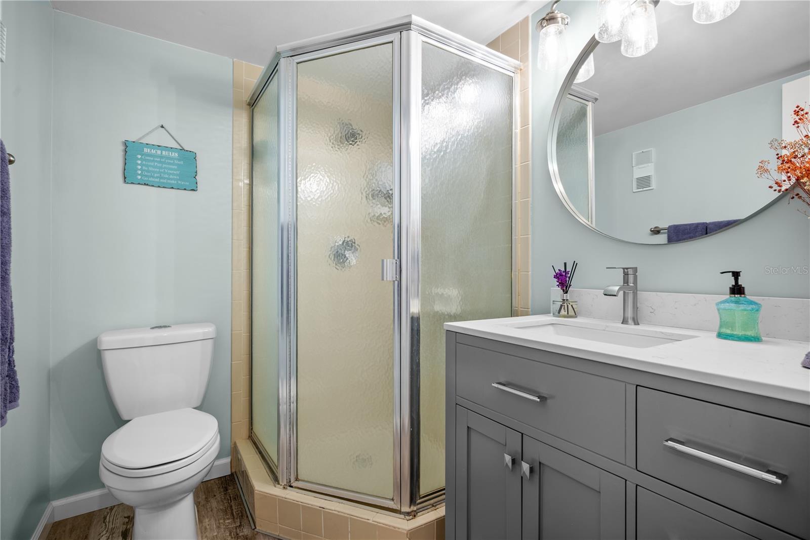 Image 17 of 34 For 14130 Rosemary Lane 5209