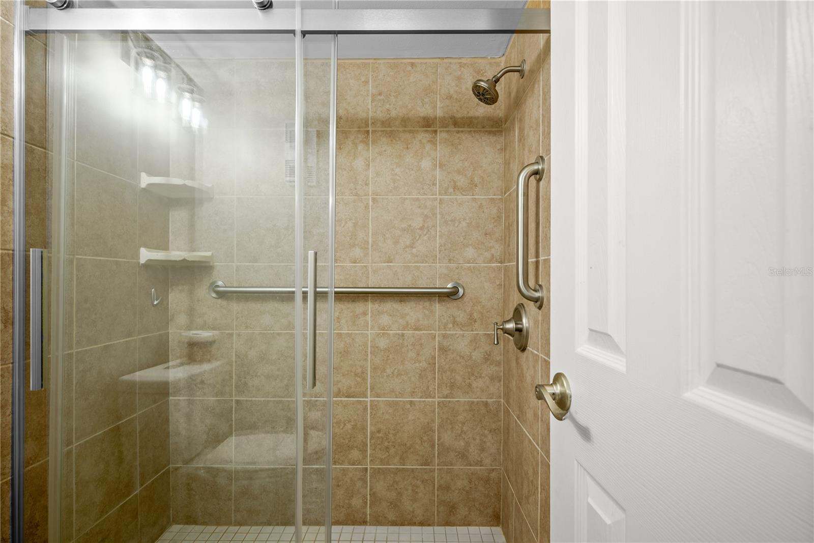 Image 24 of 34 For 14130 Rosemary Lane 5209