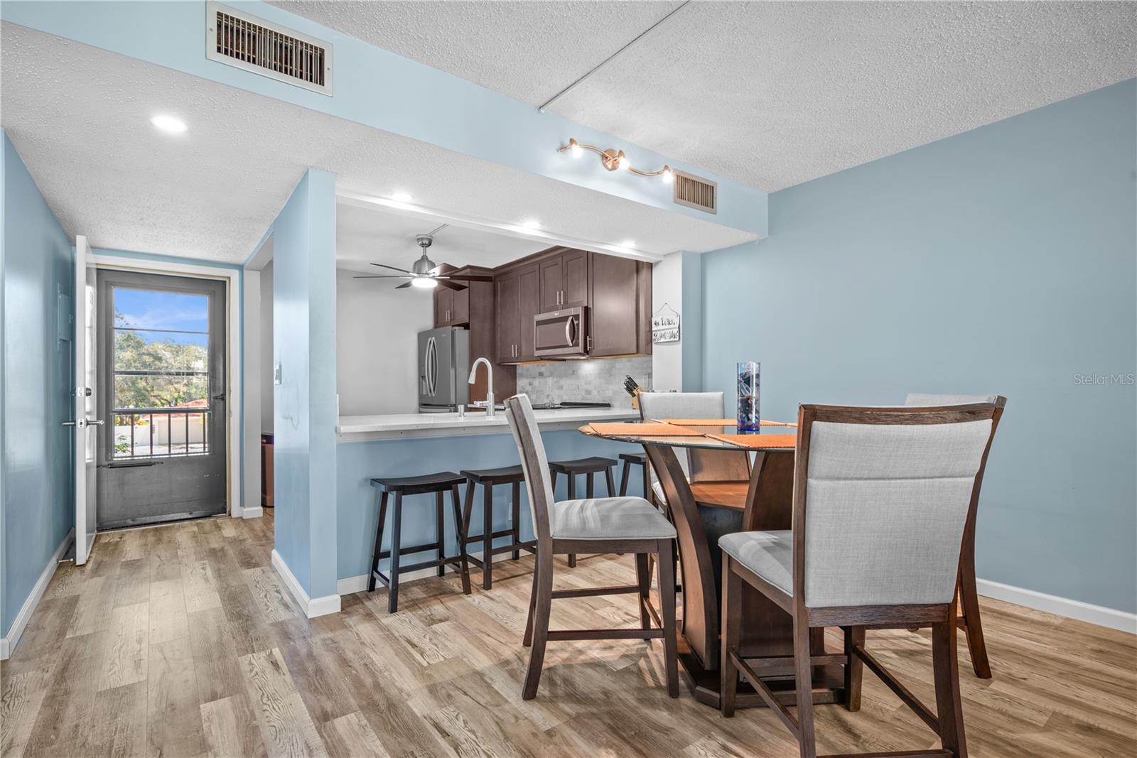 Image 5 of 34 For 14130 Rosemary Lane 5209