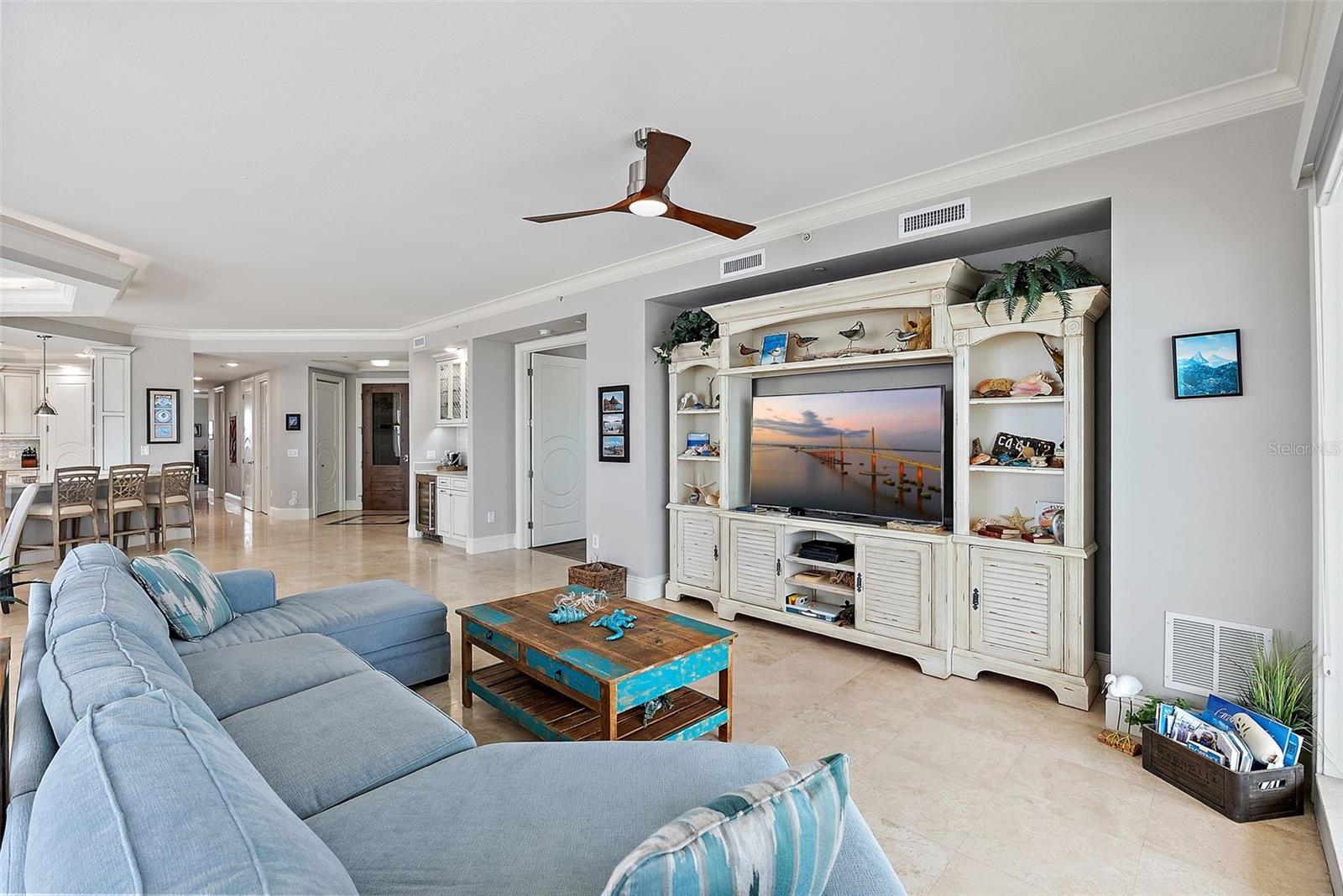 Image 14 of 78 For 13630 Gulf Boulevard 700c