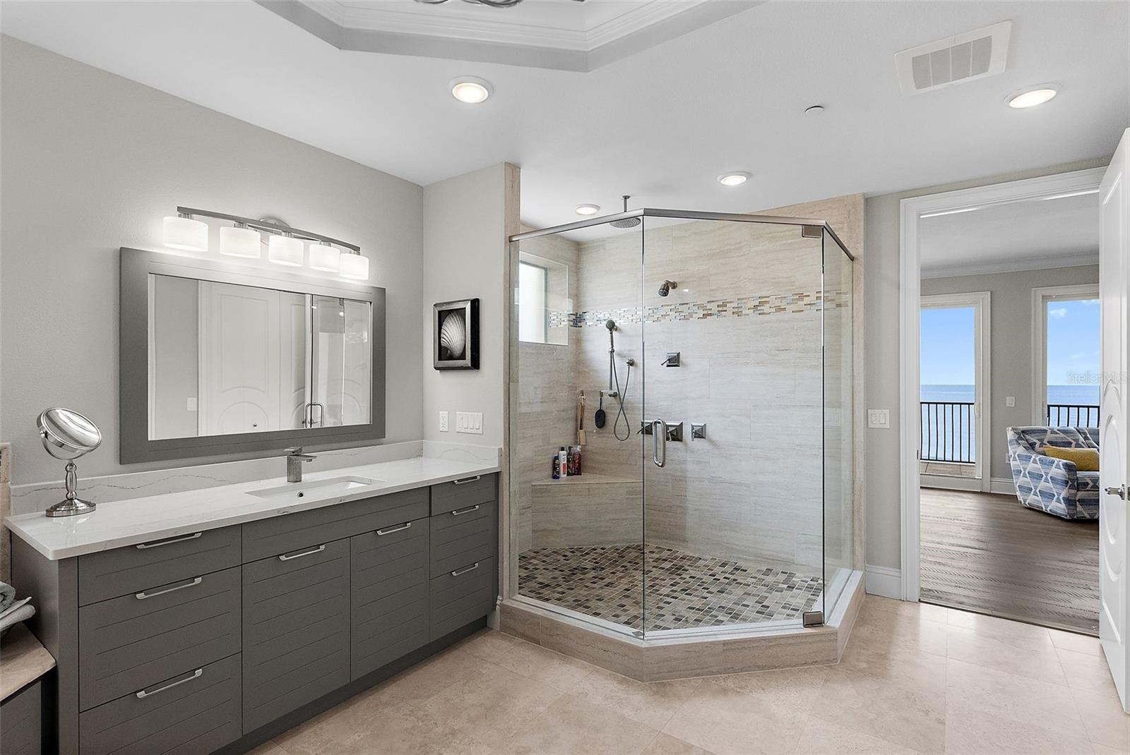 Image 24 of 78 For 13630 Gulf Boulevard 700c