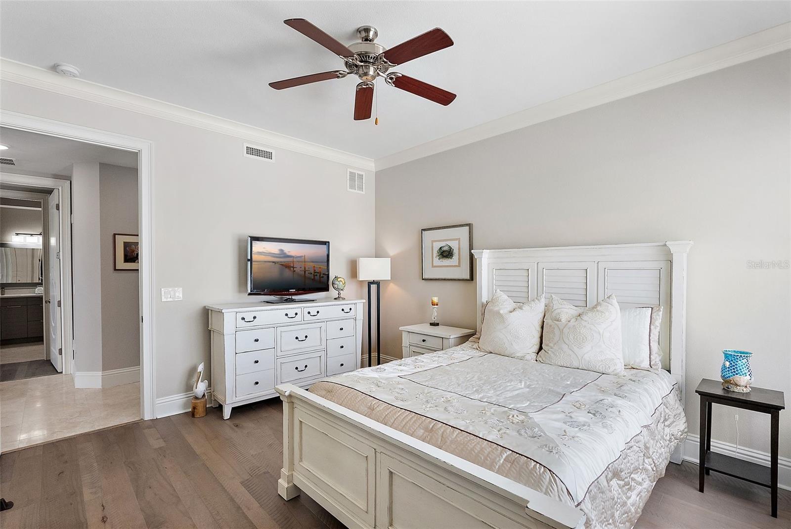 Image 29 of 78 For 13630 Gulf Boulevard 700c