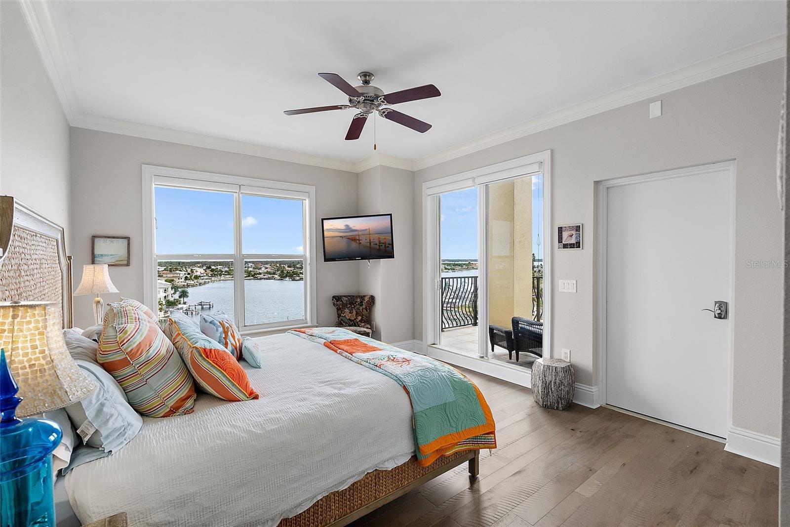 Image 38 of 78 For 13630 Gulf Boulevard 700c