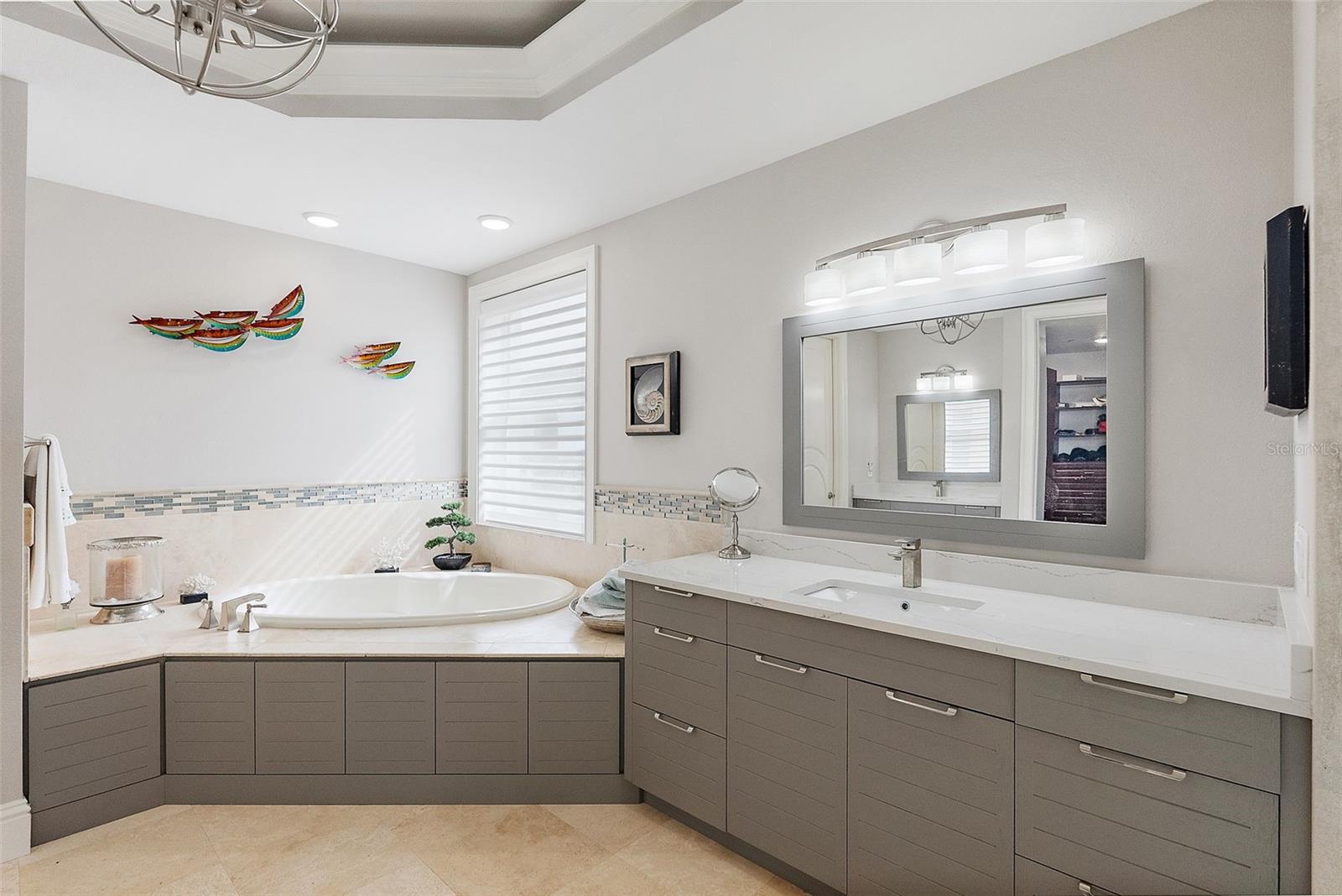 Image 47 of 78 For 13630 Gulf Boulevard 700c