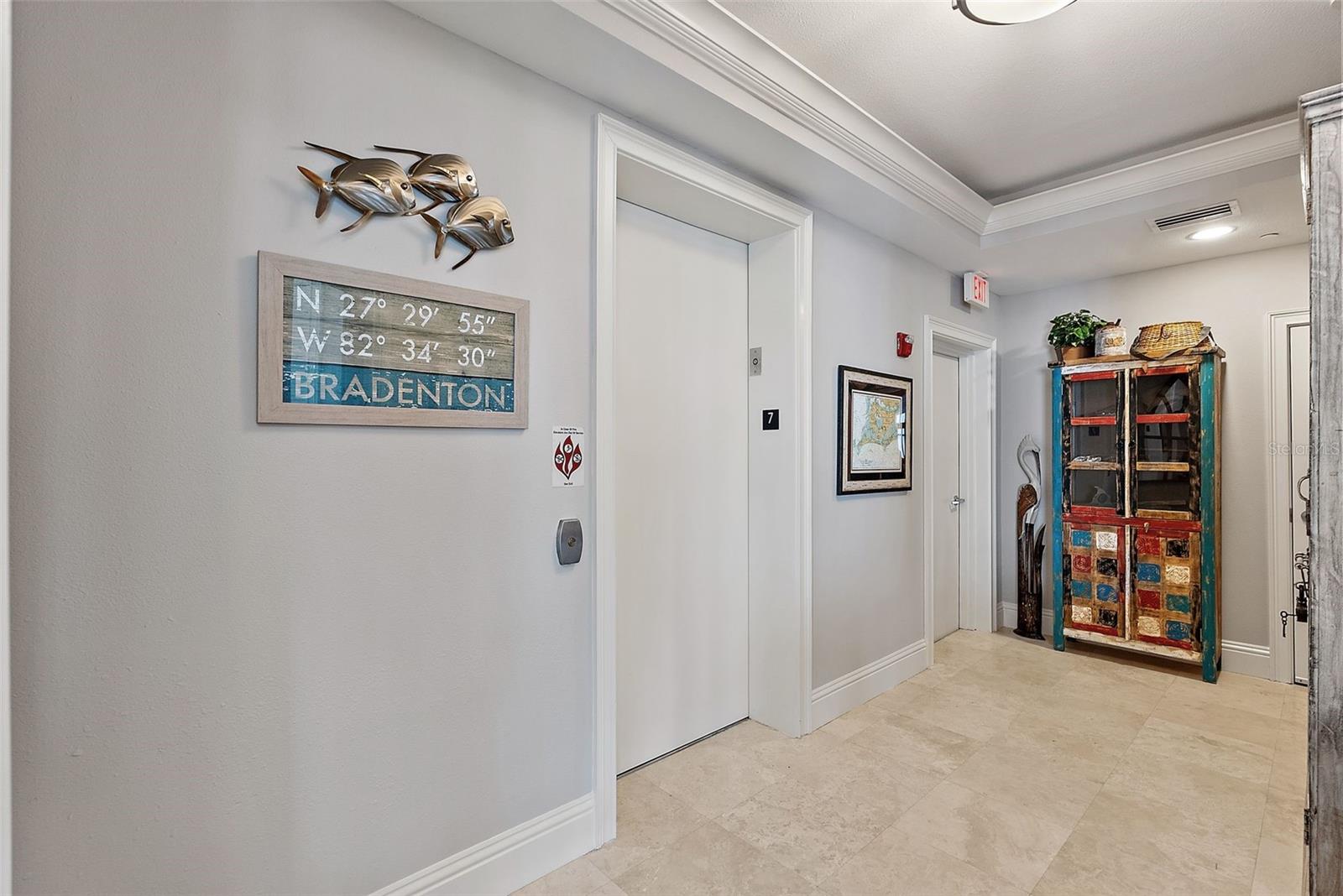 Image 5 of 78 For 13630 Gulf Boulevard 700c