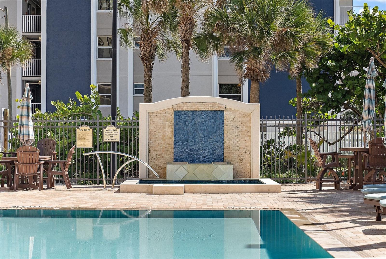 Image 56 of 78 For 13630 Gulf Boulevard 700c