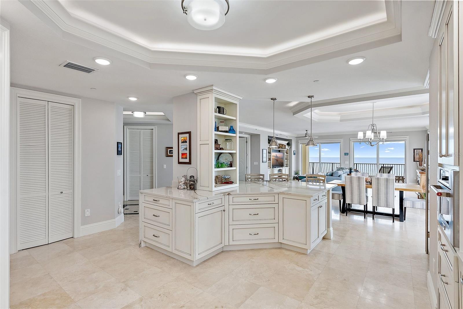 Image 9 of 78 For 13630 Gulf Boulevard 700c