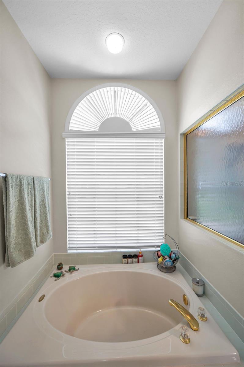 Image 24 of 50 For 8319 Coral Creek Loop