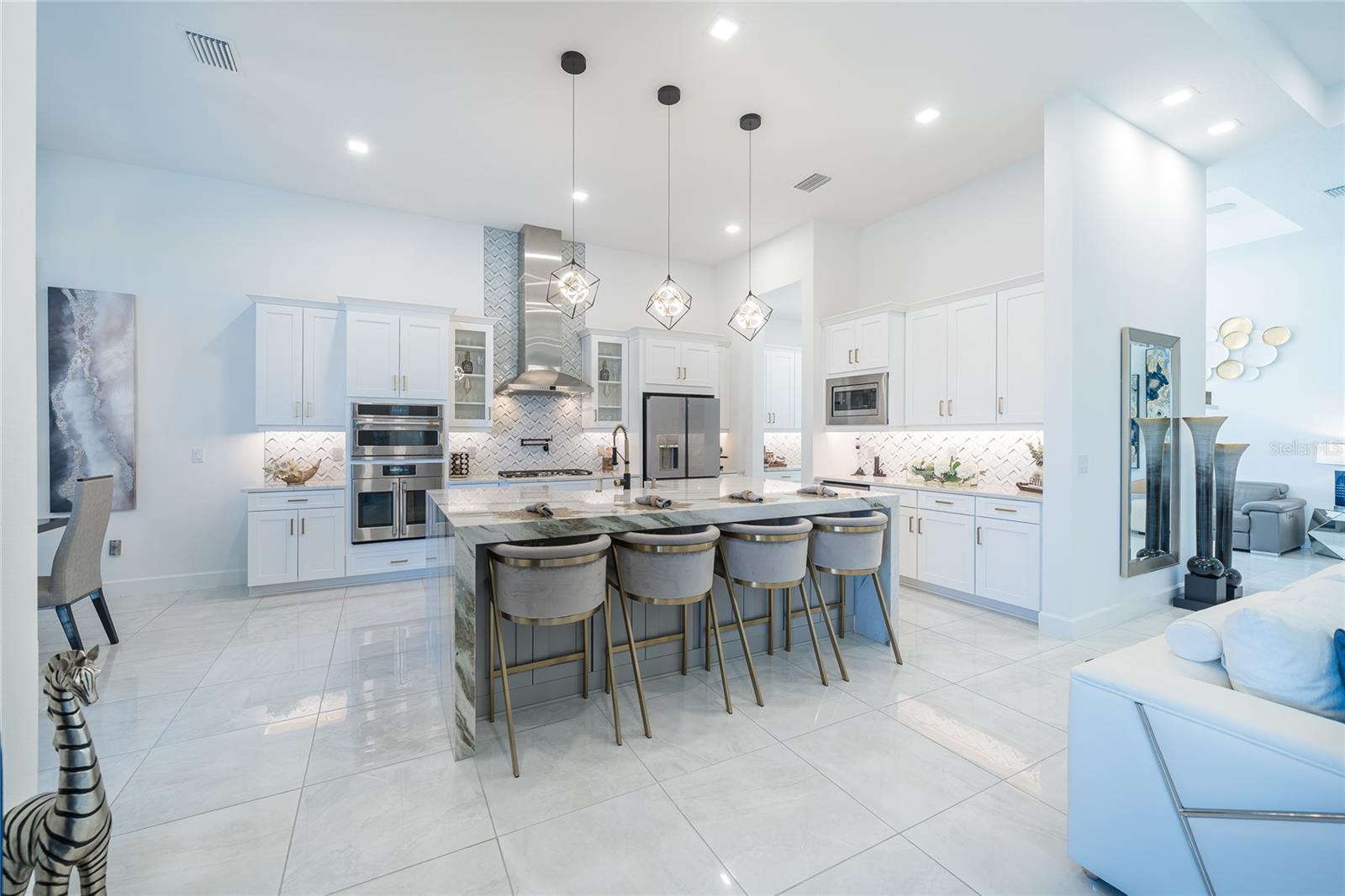 Image 13 of 83 For 34135 Tompion Way