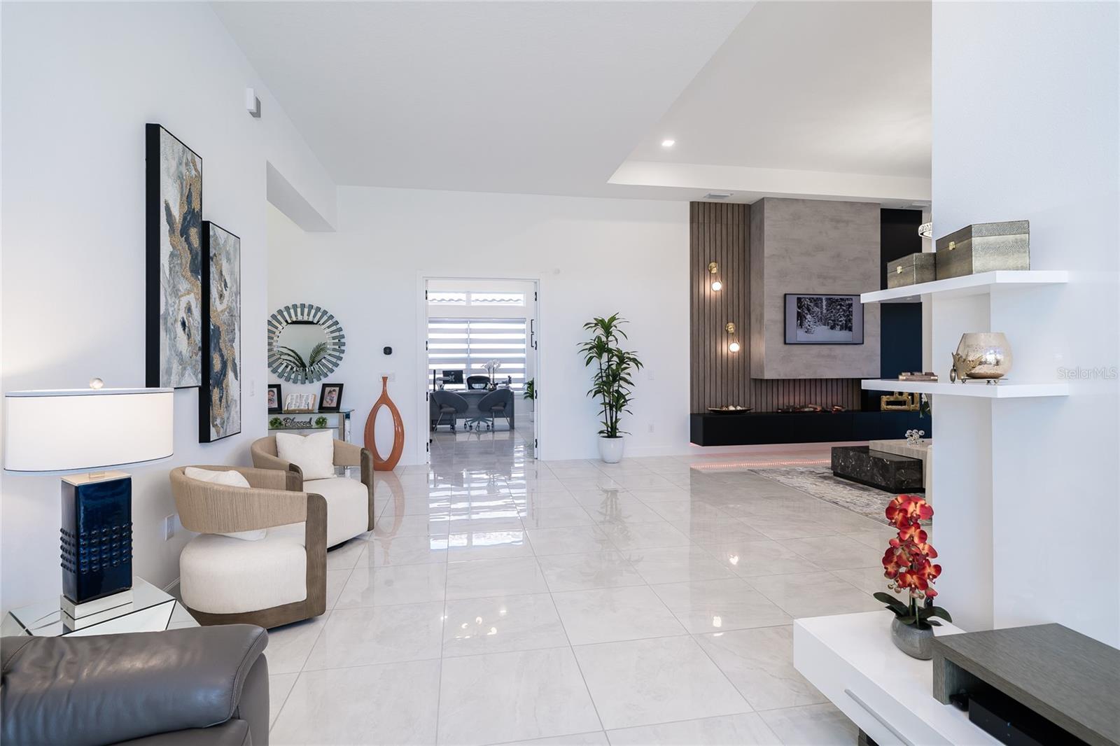 Image 16 of 83 For 34135 Tompion Way