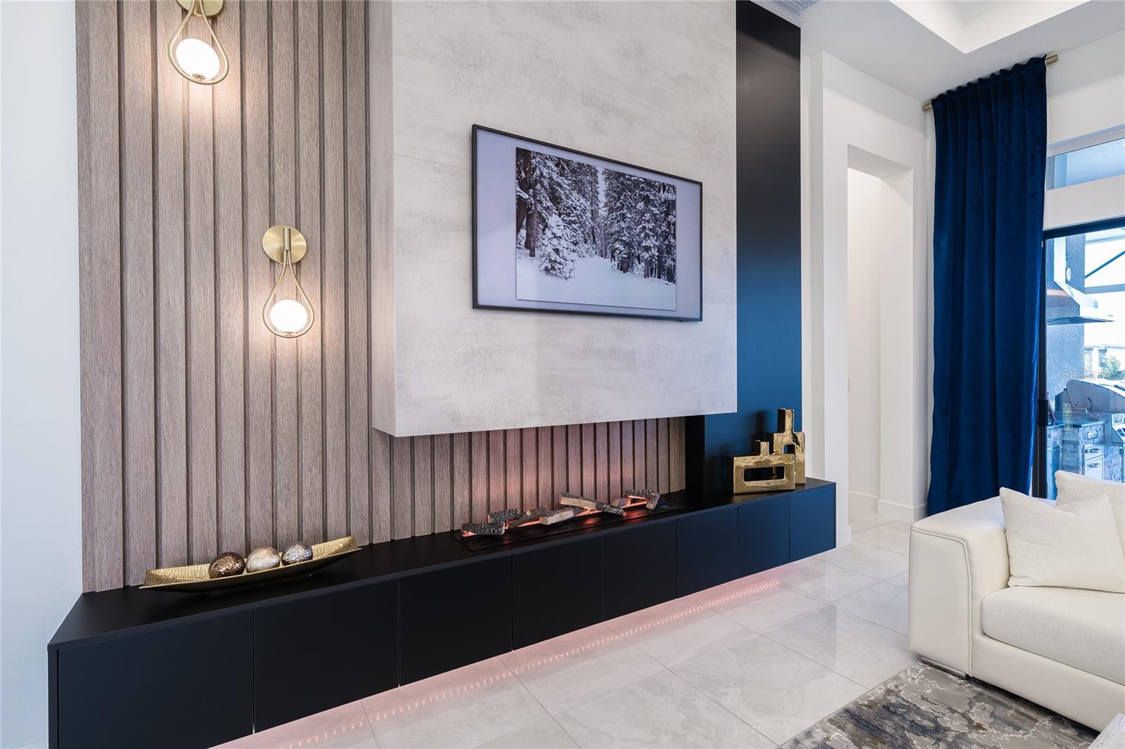 Image 22 of 83 For 34135 Tompion Way