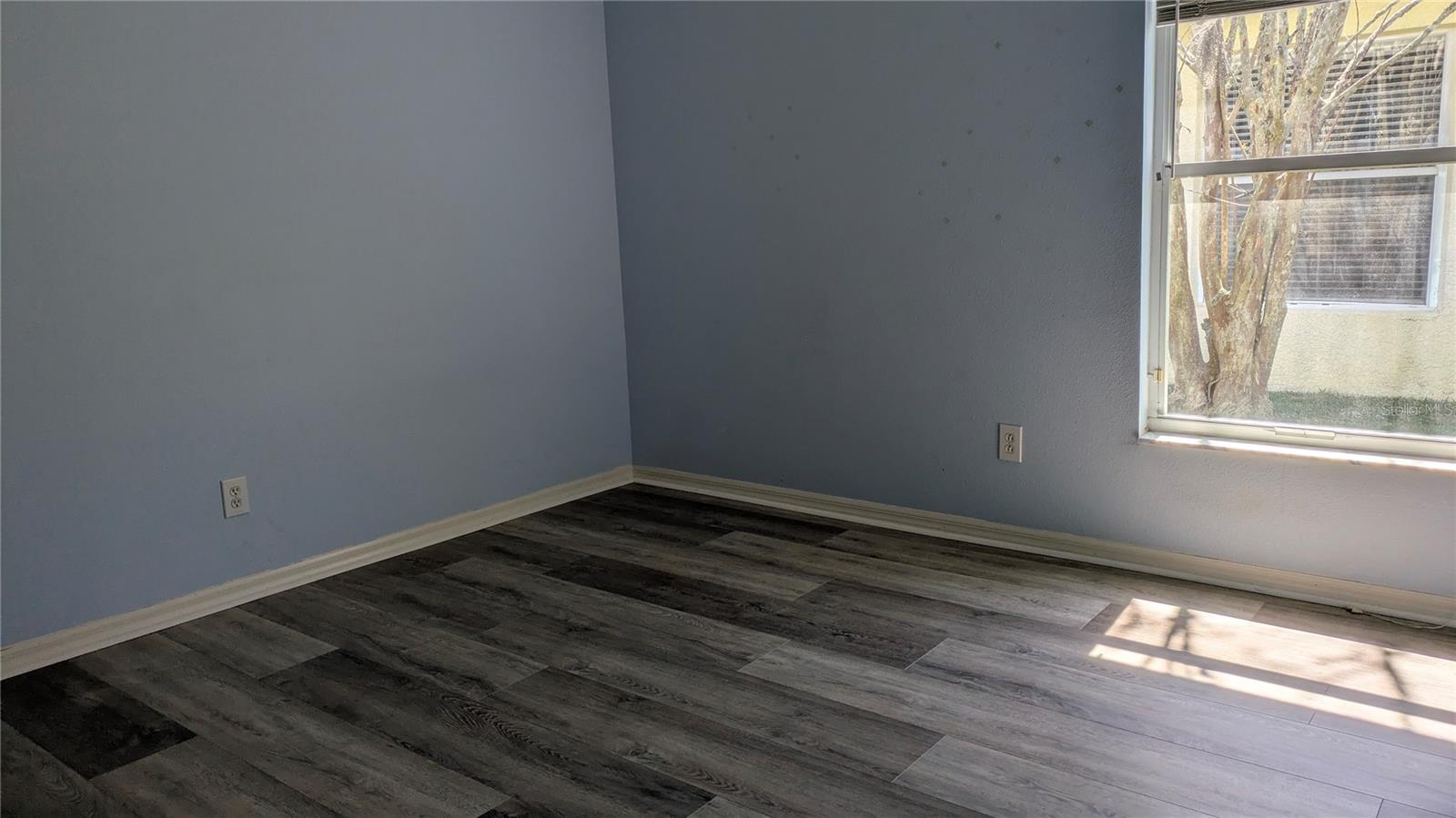 Image 19 of 27 For 14626 Corkwood Drive