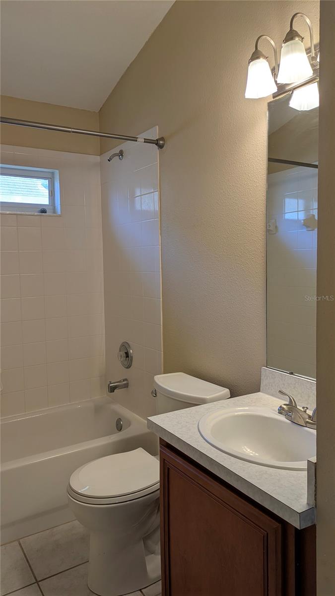 Image 21 of 27 For 14626 Corkwood Drive