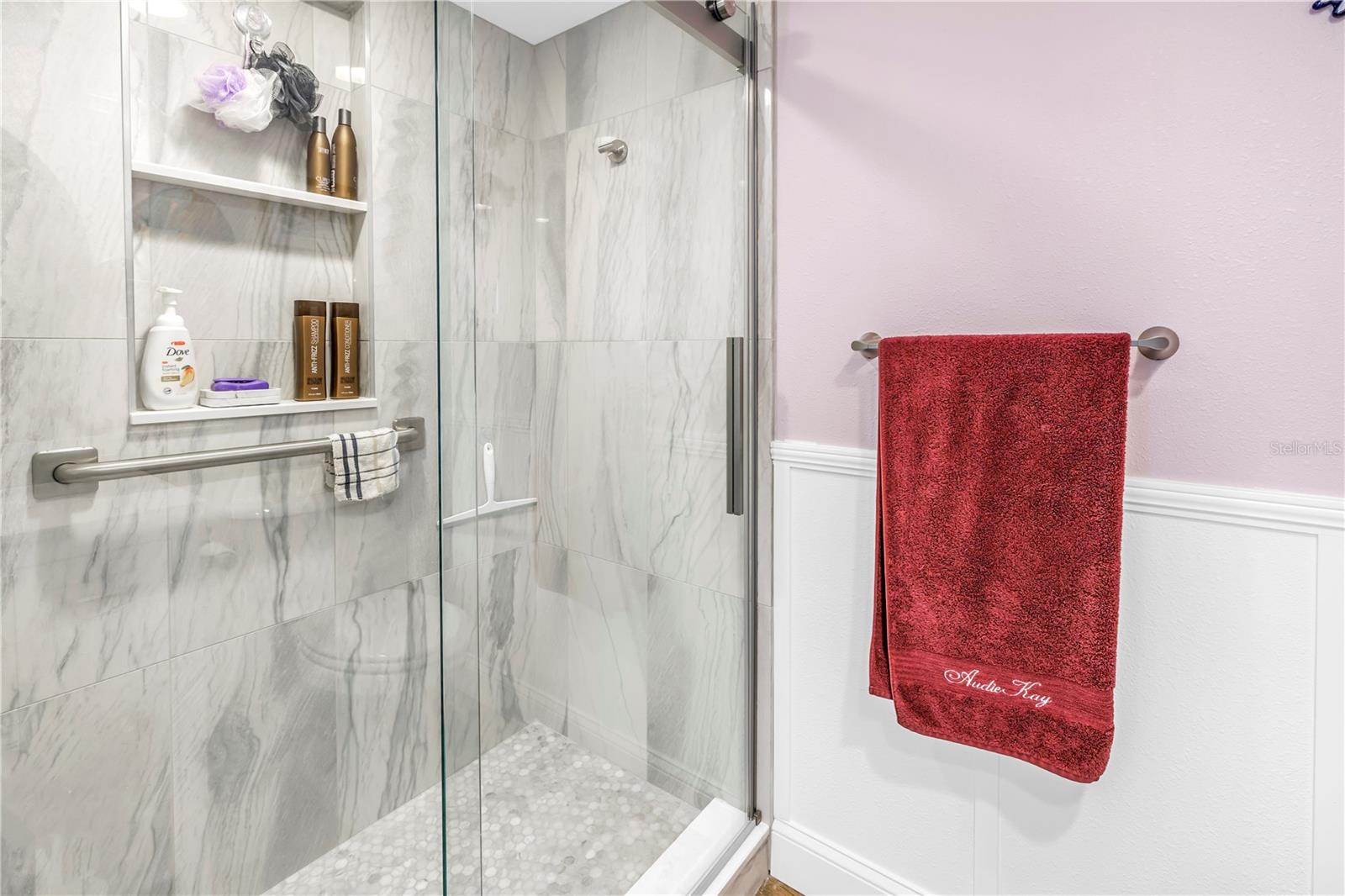 Image 18 of 73 For 4525 Cove Circle 102