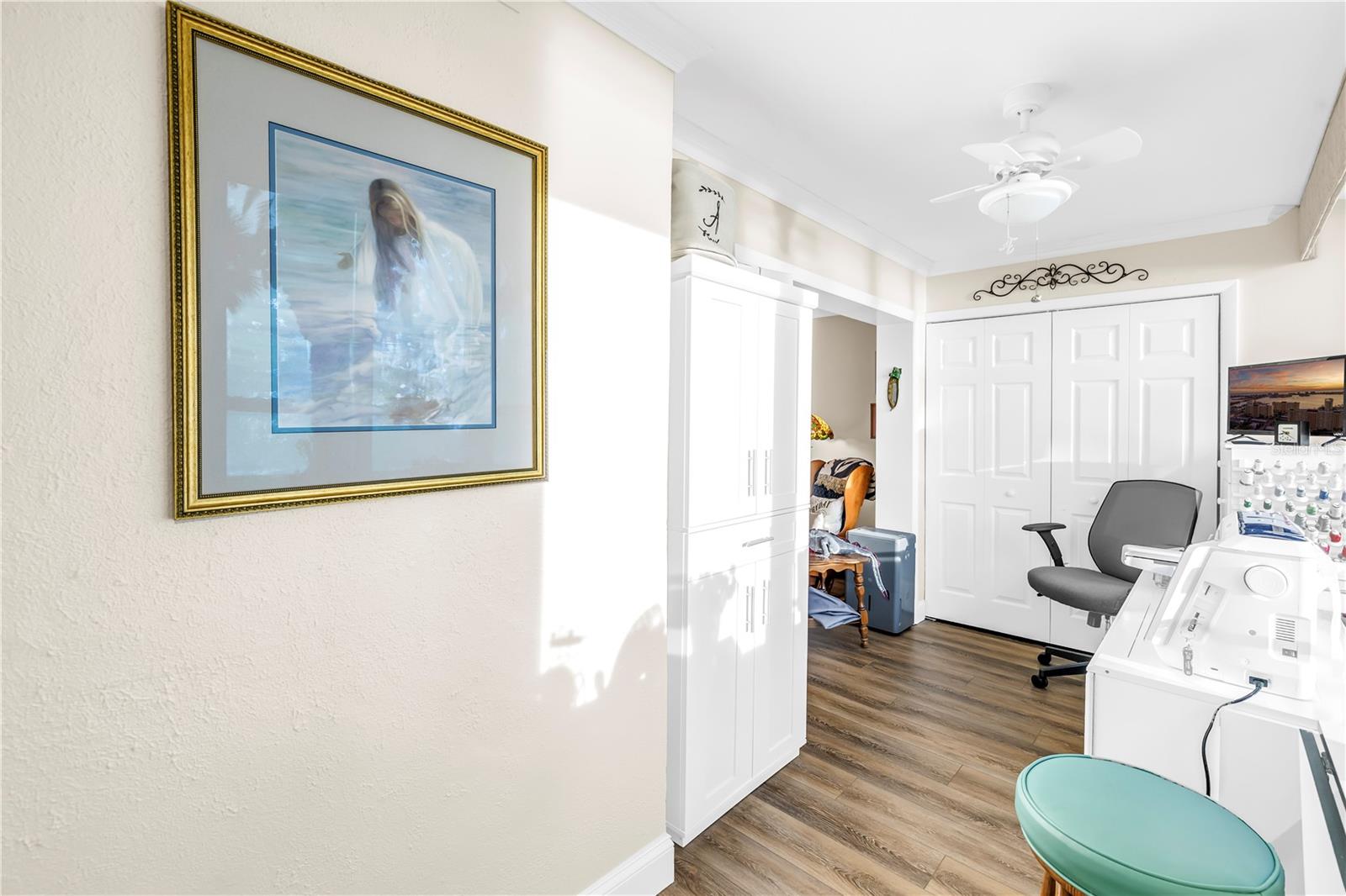 Image 20 of 73 For 4525 Cove Circle 102