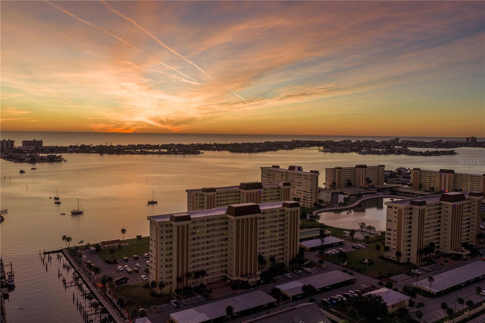 Image 34 of 73 For 4525 Cove Circle 102