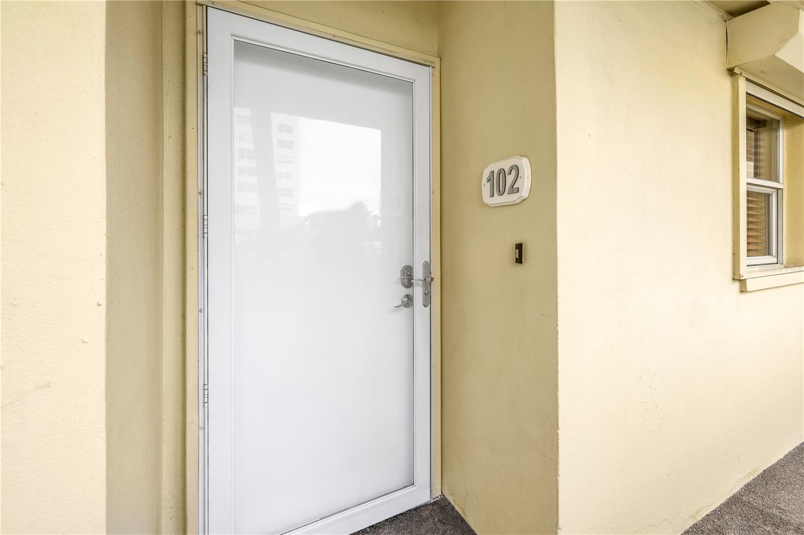 Image 45 of 73 For 4525 Cove Circle 102