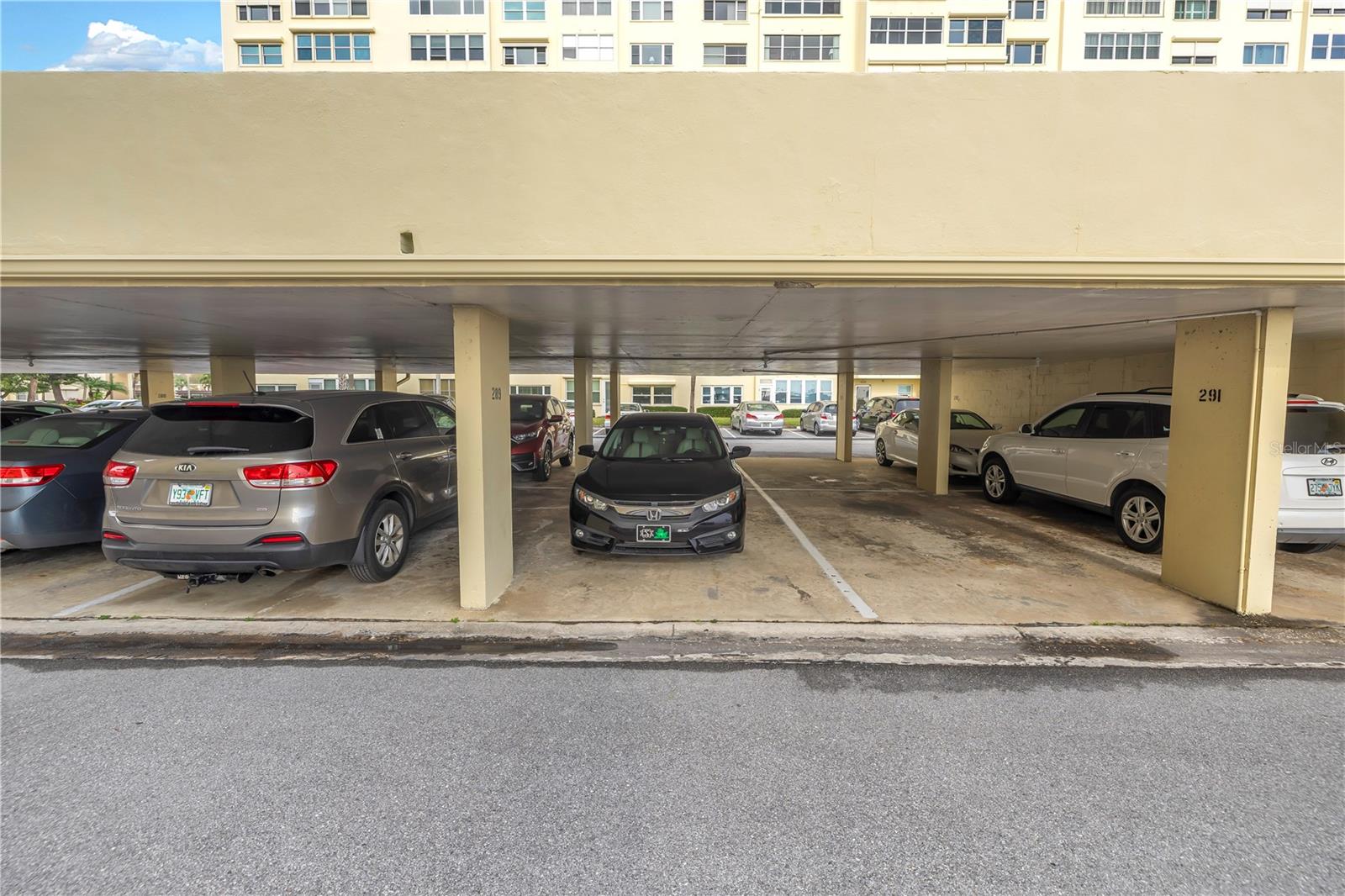 Image 52 of 73 For 4525 Cove Circle 102