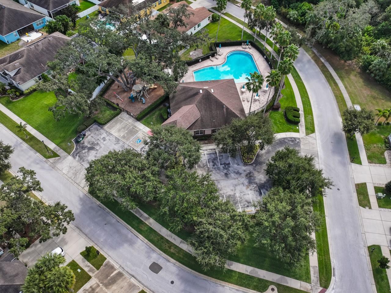 Image 18 of 24 For 12815 Geneva Glade Drive