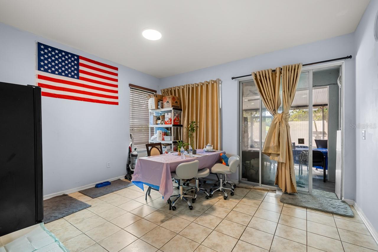 Image 8 of 24 For 12815 Geneva Glade Drive