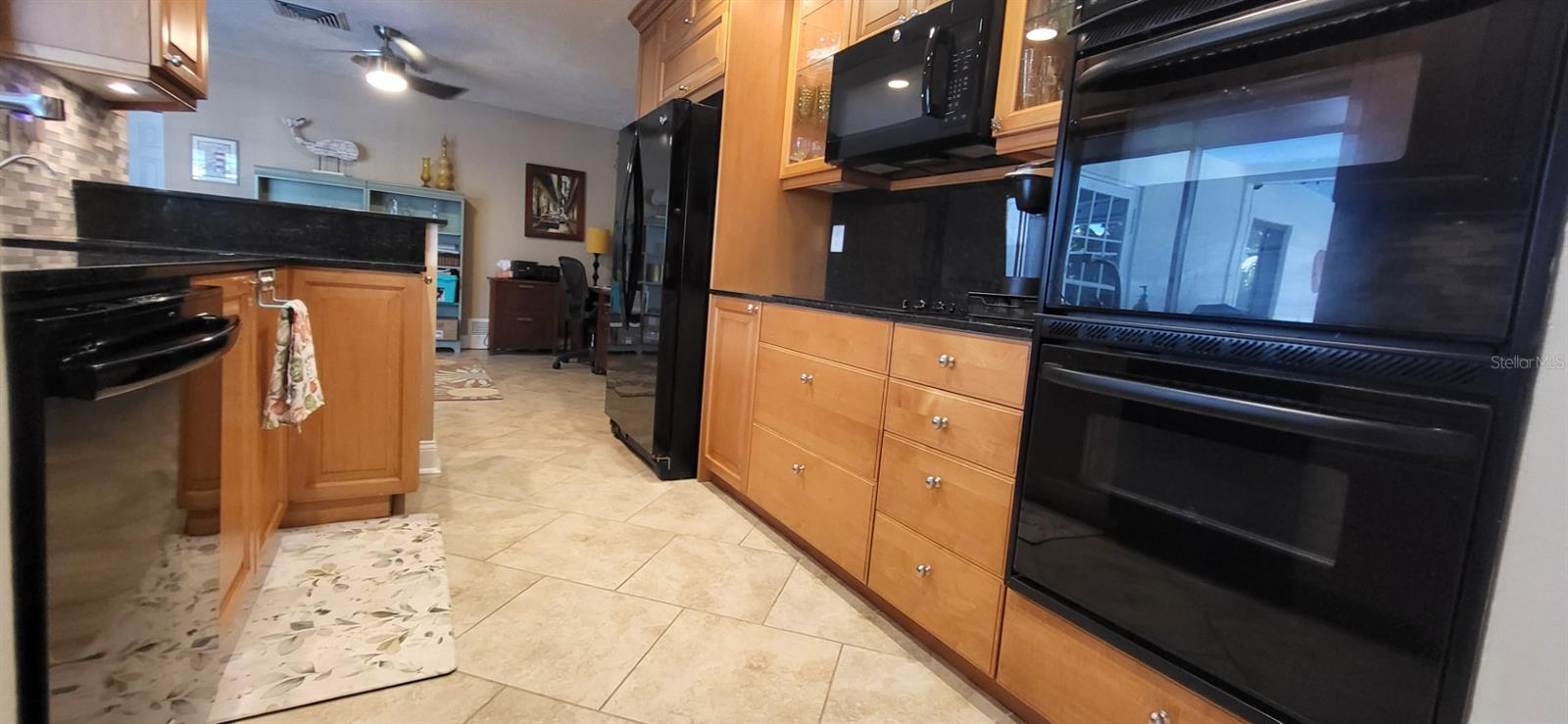 Image 10 of 41 For 3619 Pembrook Drive