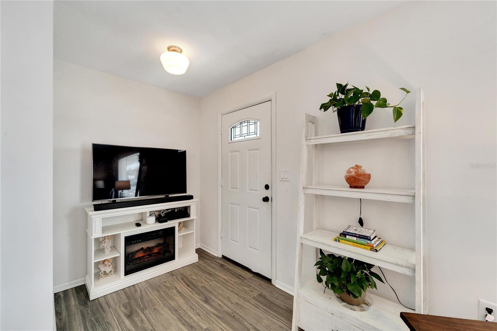 Image 8 of 62 For 1216 Hacienda Drive