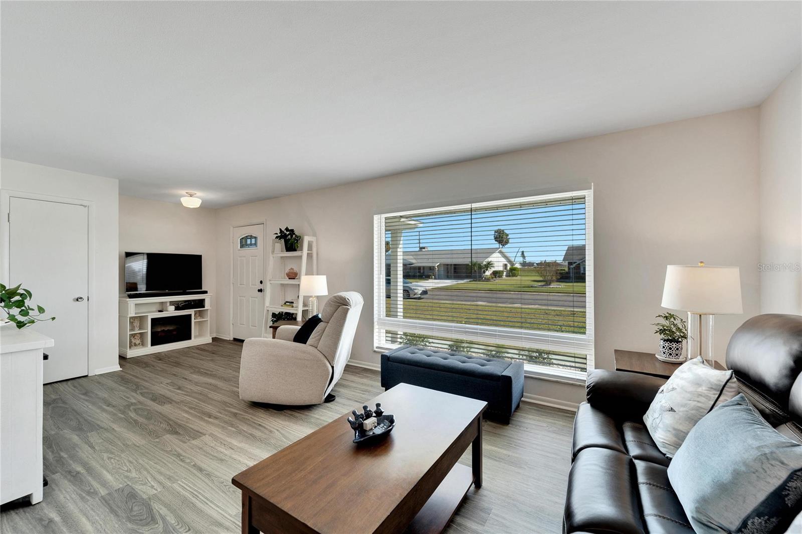 Image 9 of 62 For 1216 Hacienda Drive