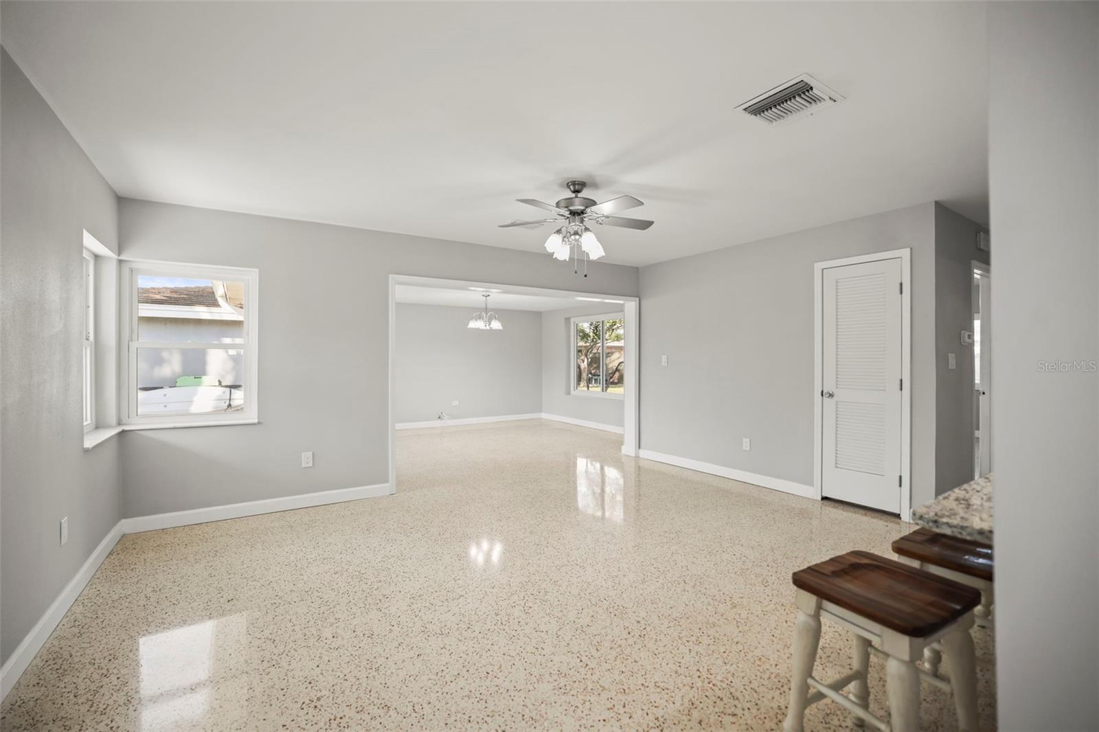 Image 16 of 80 For 560 Baywood Drive S