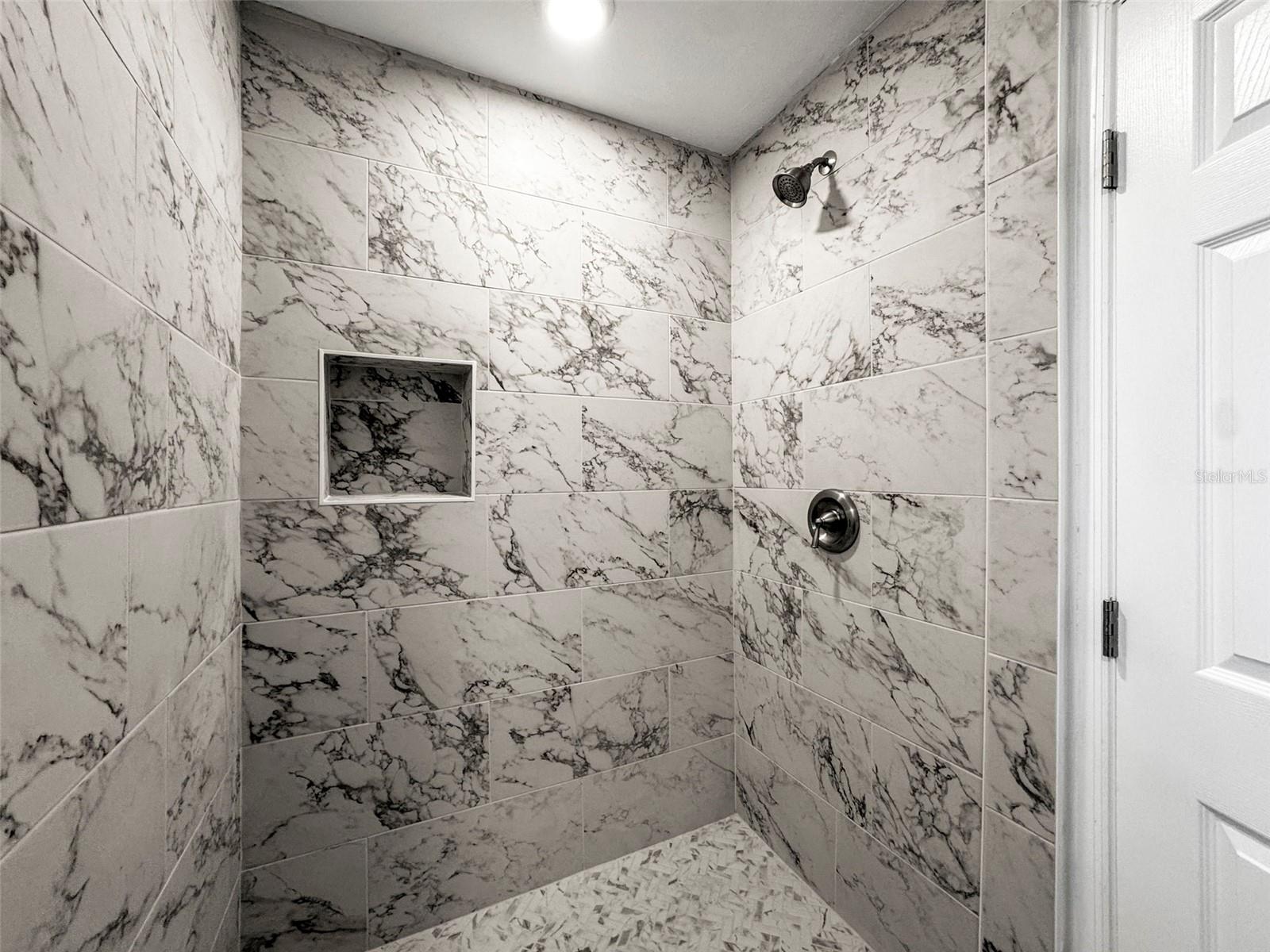 Image 19 of 80 For 560 Baywood Drive S