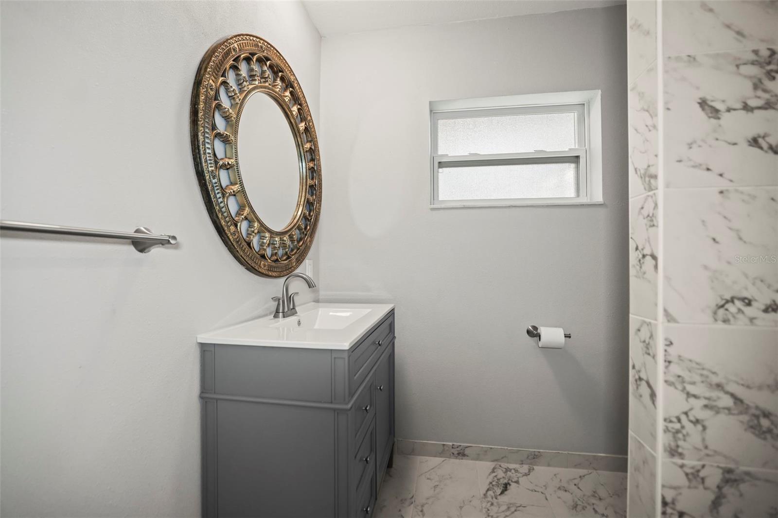 Image 21 of 80 For 560 Baywood Drive S