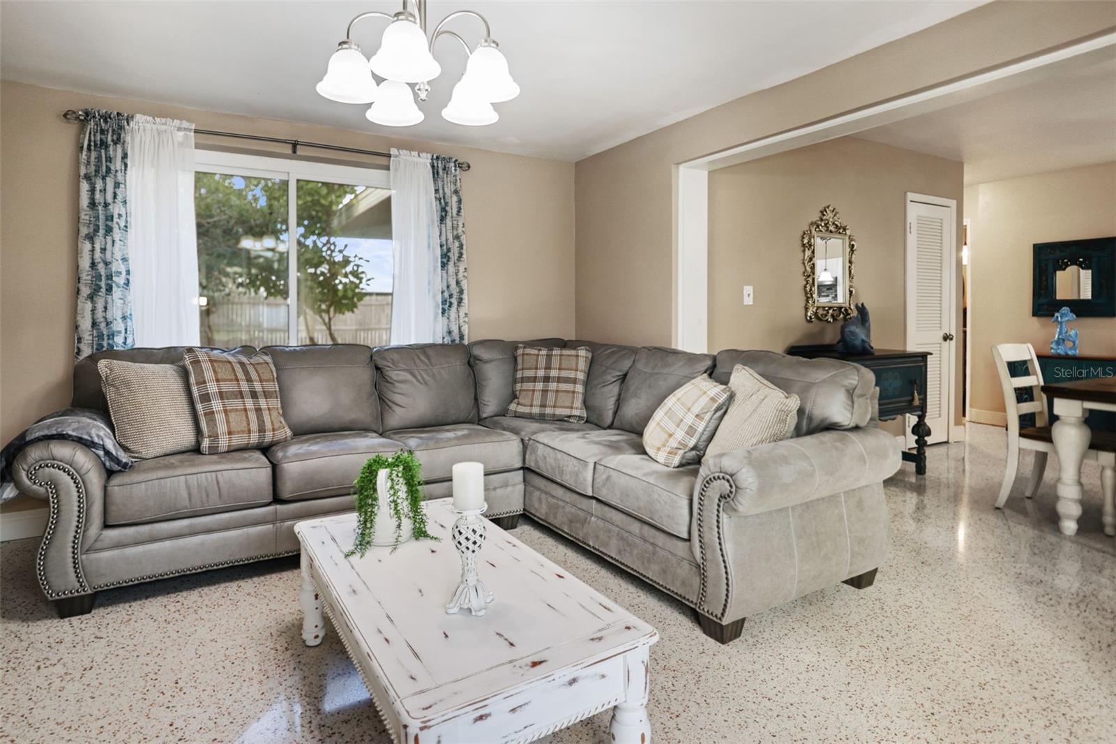 Image 32 of 80 For 560 Baywood Drive S