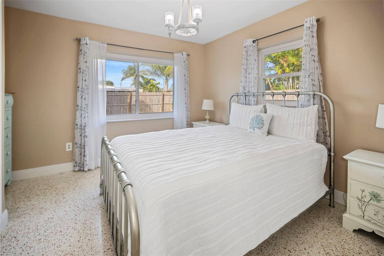 Image 35 of 80 For 560 Baywood Drive S