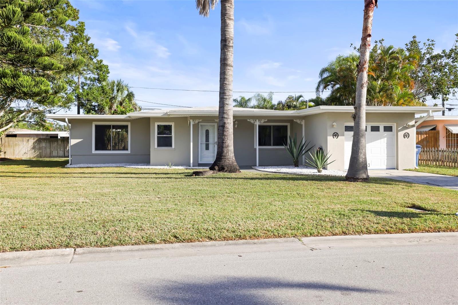 Image 36 of 80 For 560 Baywood Drive S