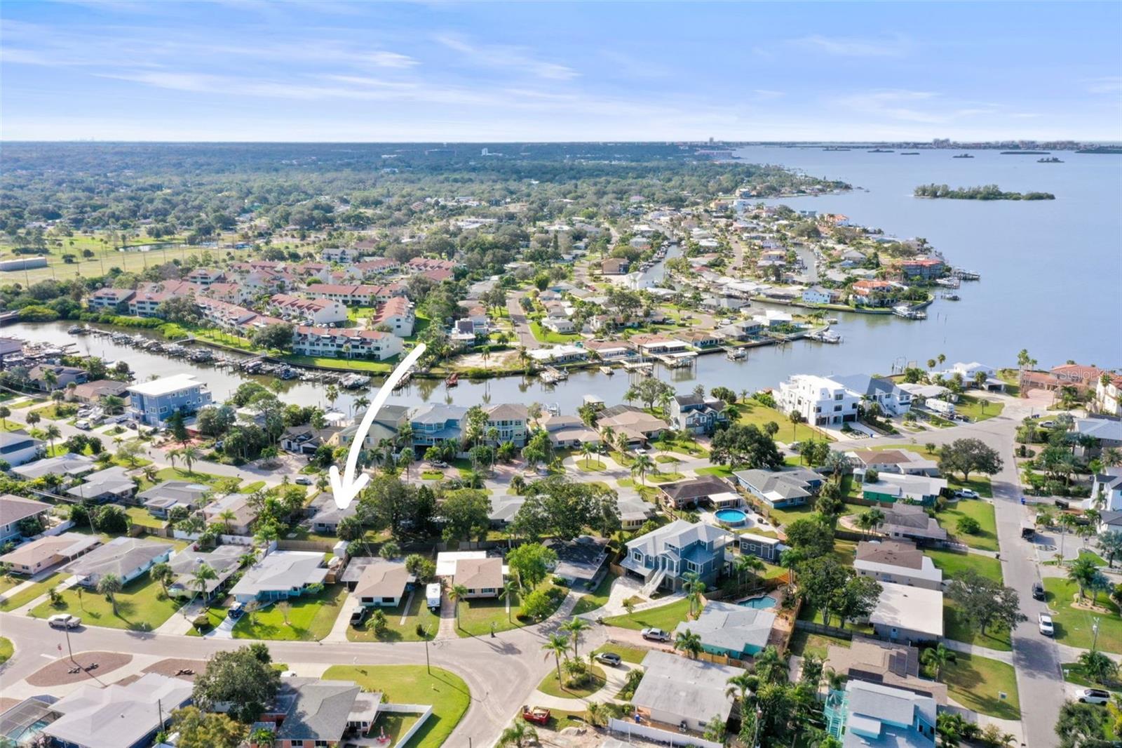 Image 42 of 80 For 560 Baywood Drive S