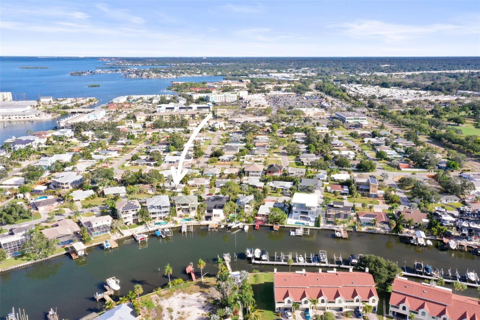 Image 45 of 80 For 560 Baywood Drive S