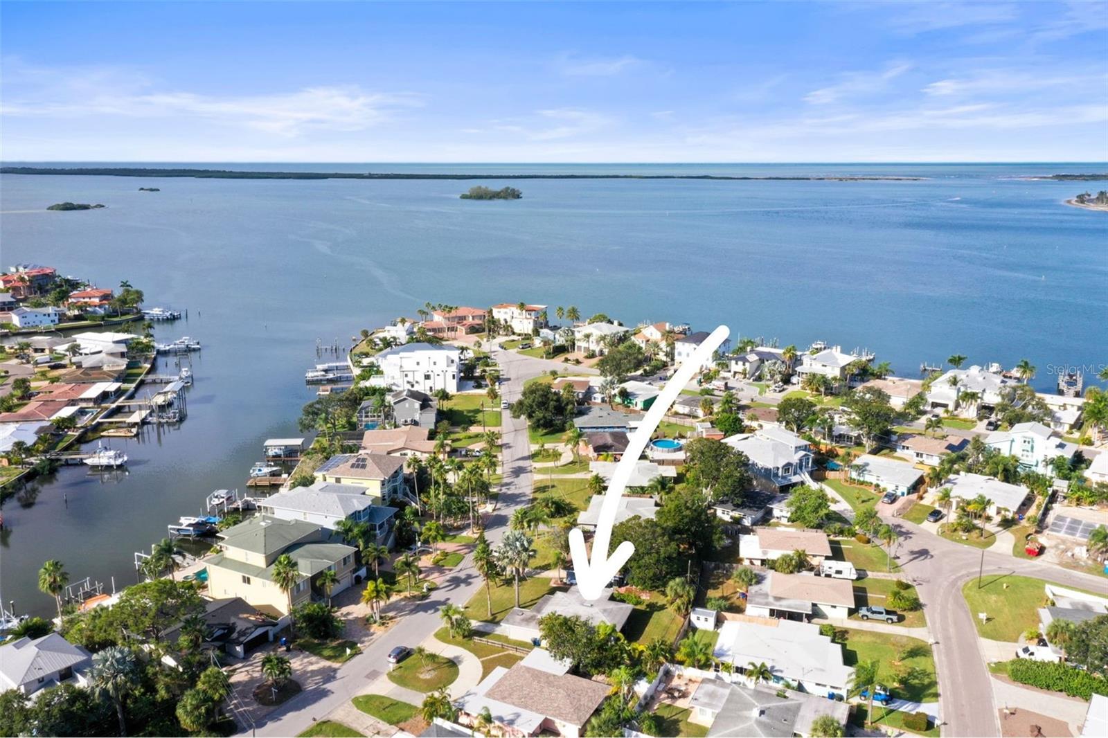 Image 47 of 80 For 560 Baywood Drive S