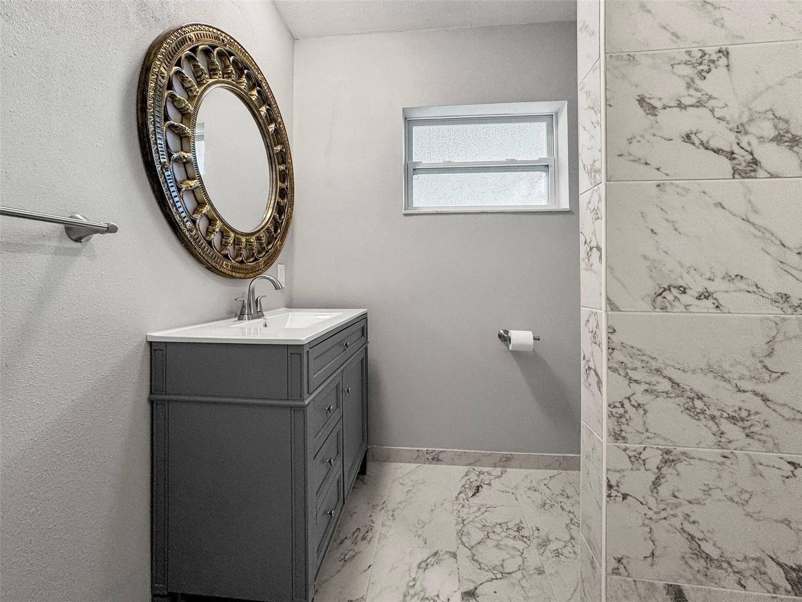 Image 5 of 80 For 560 Baywood Drive S