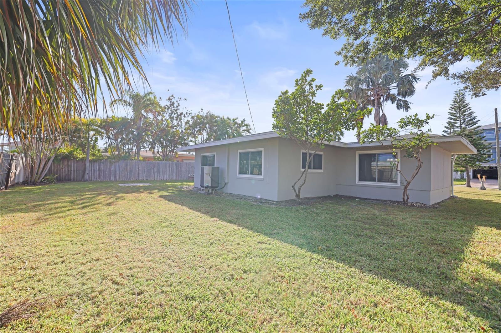 Image 59 of 80 For 560 Baywood Drive S