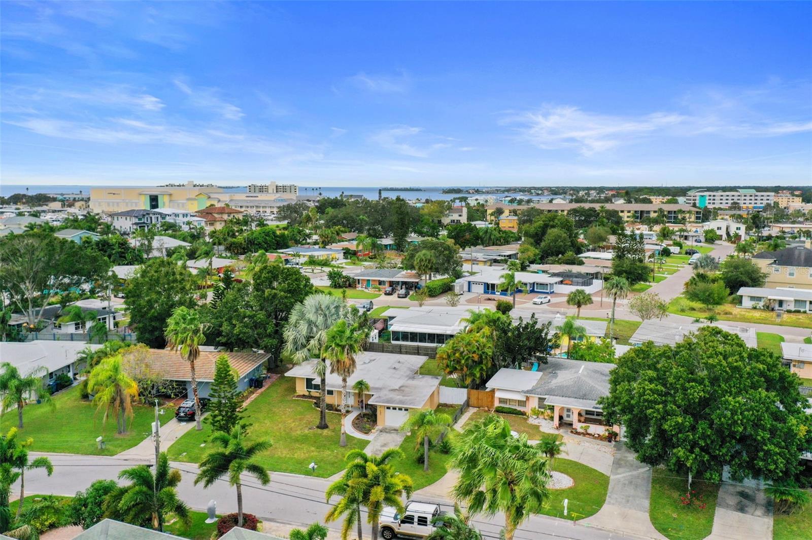 Image 63 of 80 For 560 Baywood Drive S