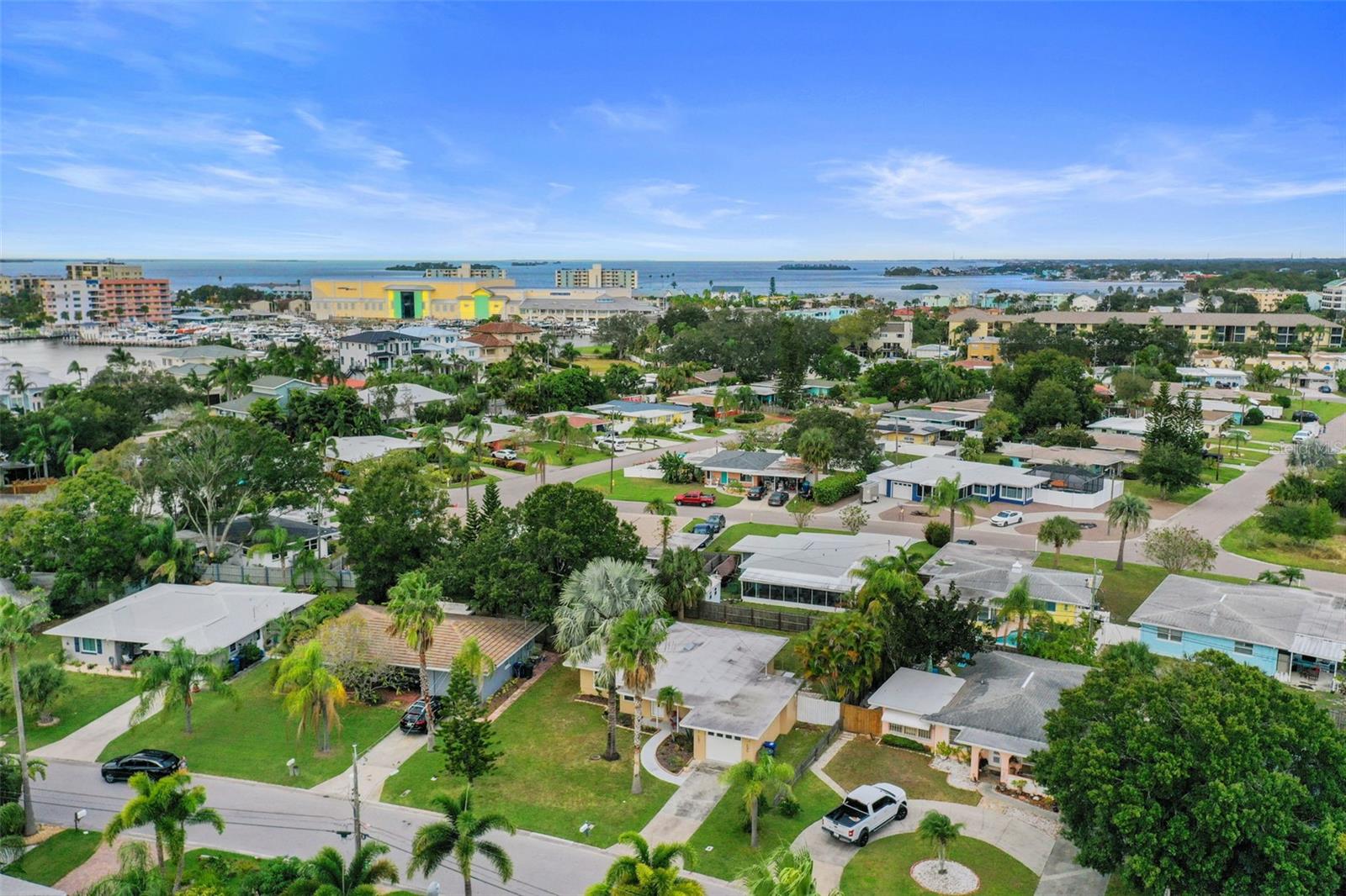 Image 64 of 80 For 560 Baywood Drive S