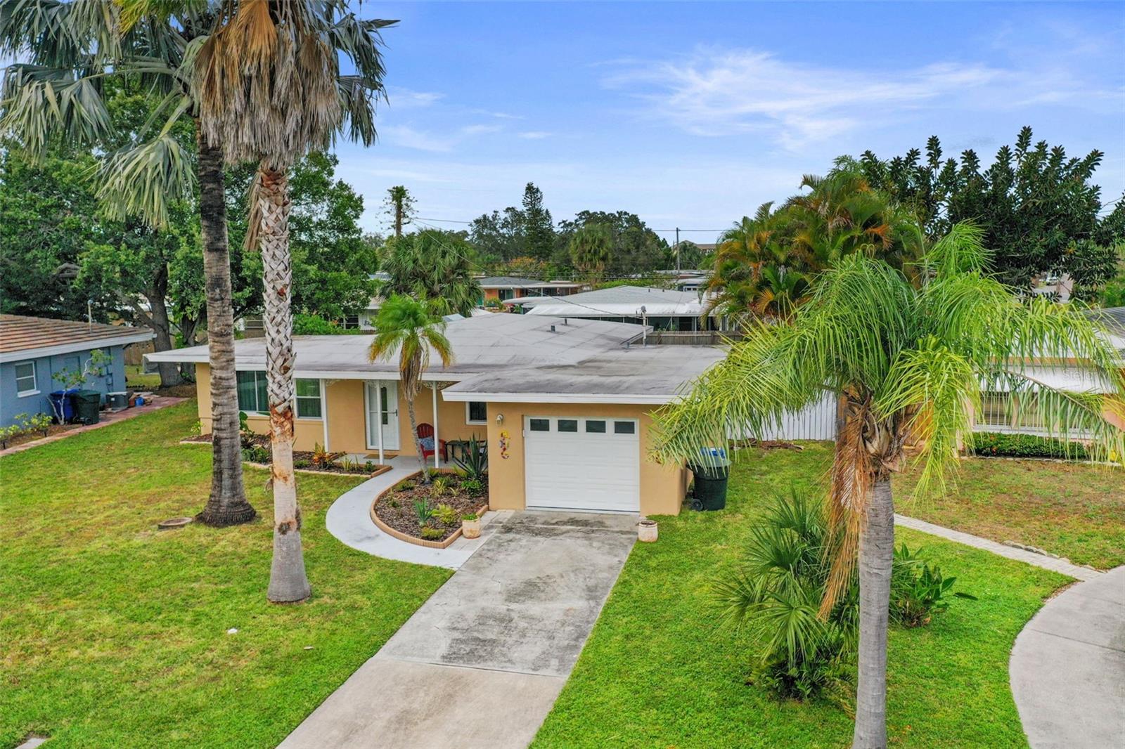 Image 68 of 80 For 560 Baywood Drive S