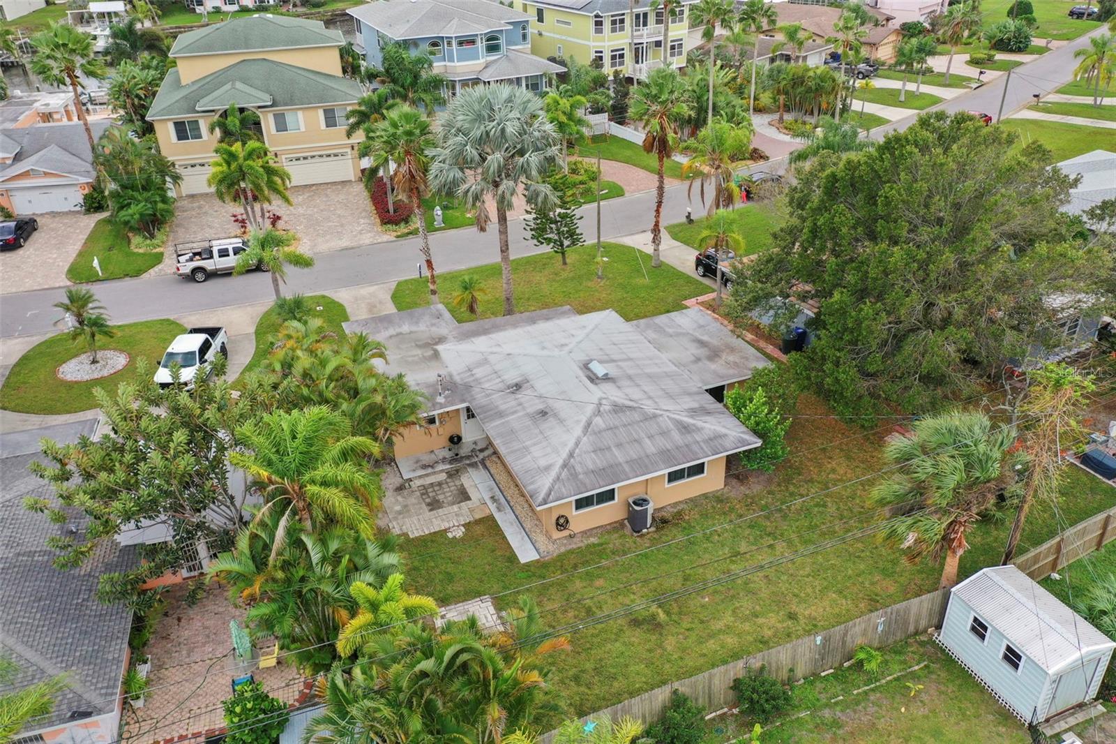 Image 76 of 80 For 560 Baywood Drive S