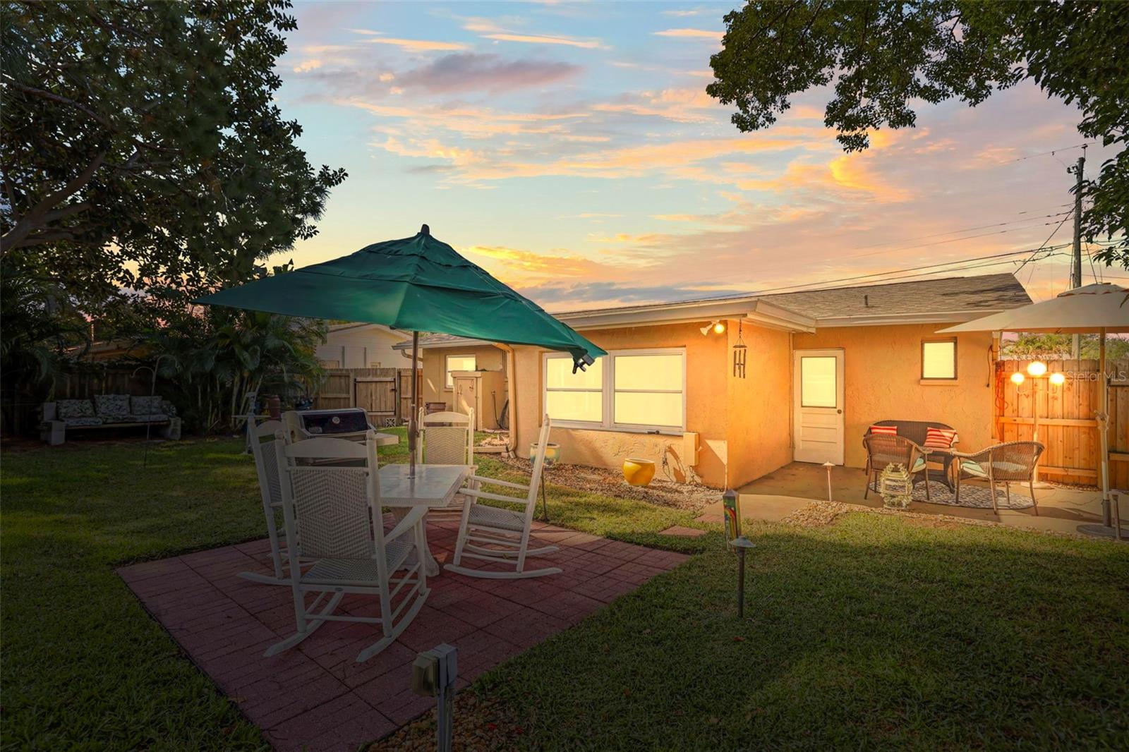 Image 32 of 40 For 1215 Lazy Lake Road E