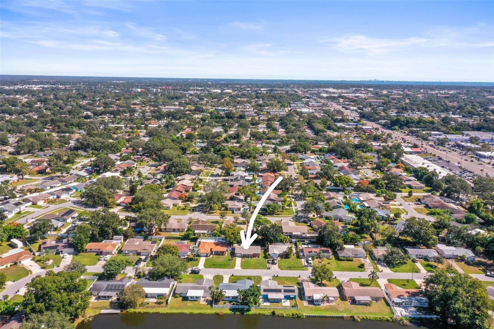 Image 37 of 40 For 1215 Lazy Lake Road E