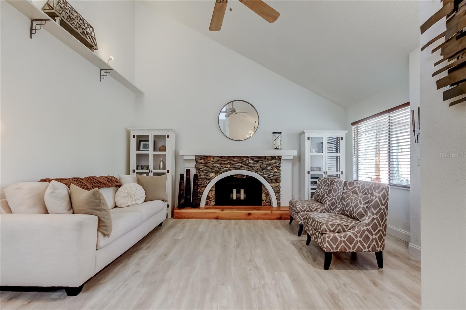 Image 12 of 67 For 12625 Shell Point Drive