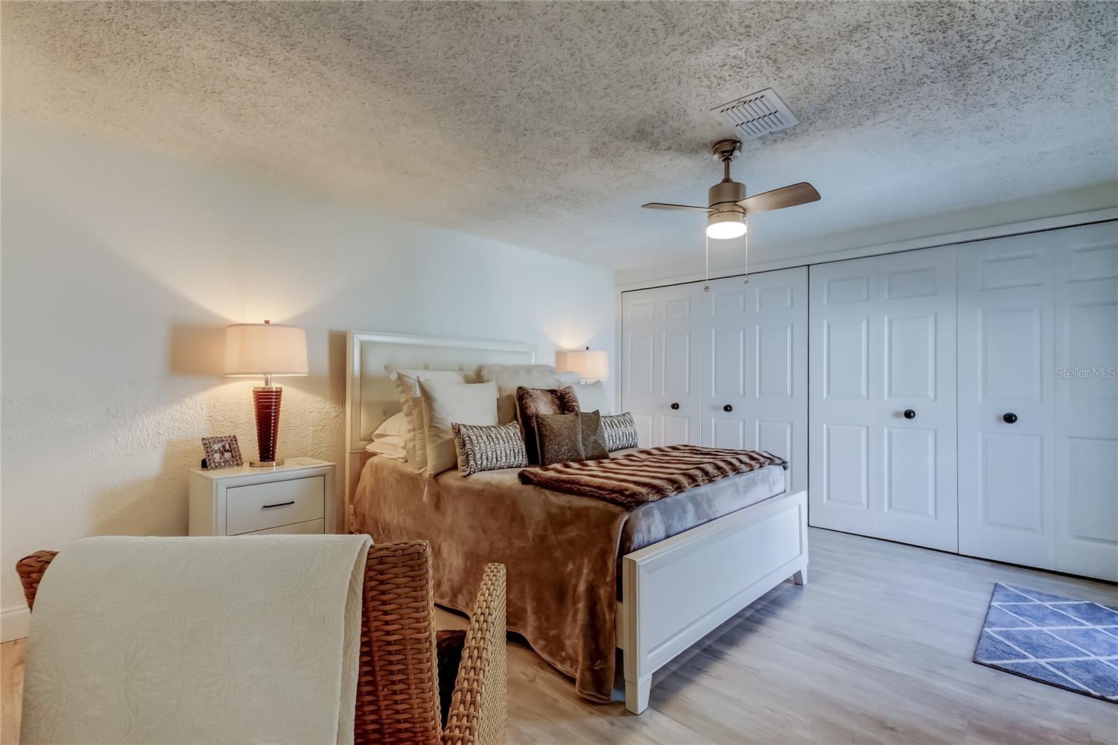 Image 32 of 67 For 12625 Shell Point Drive