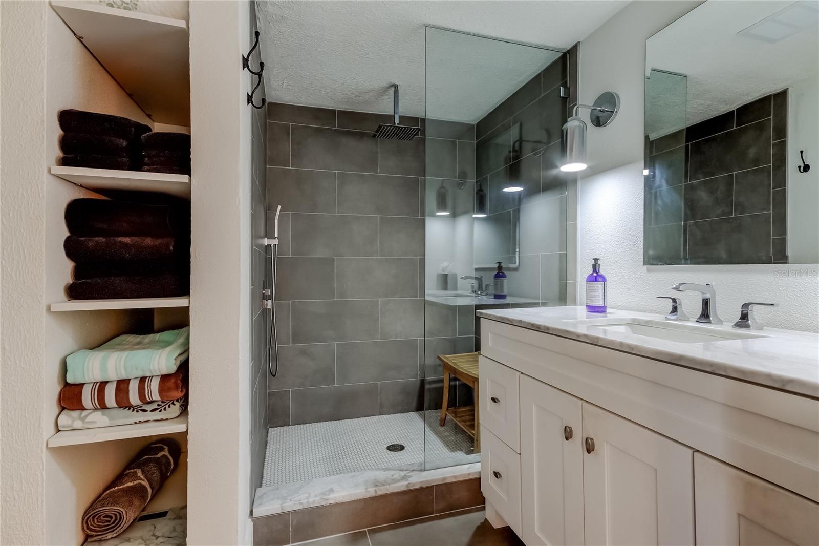 Image 37 of 67 For 12625 Shell Point Drive