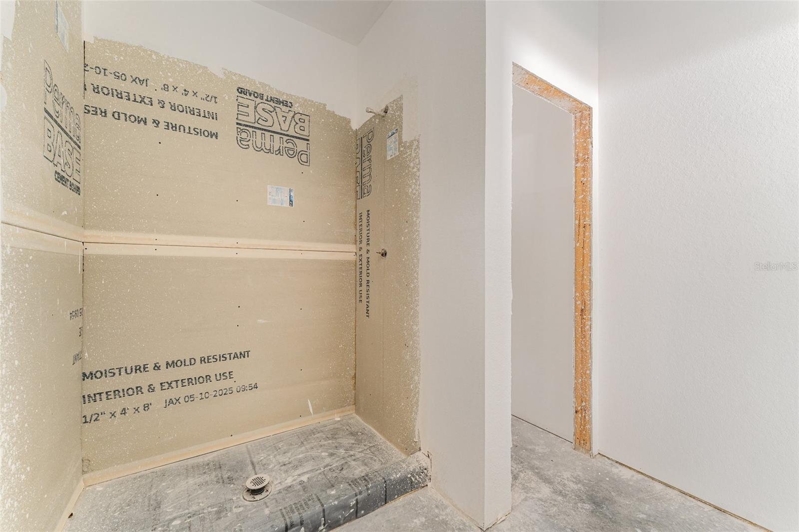 Image 14 of 32 For 2514 Weber Street