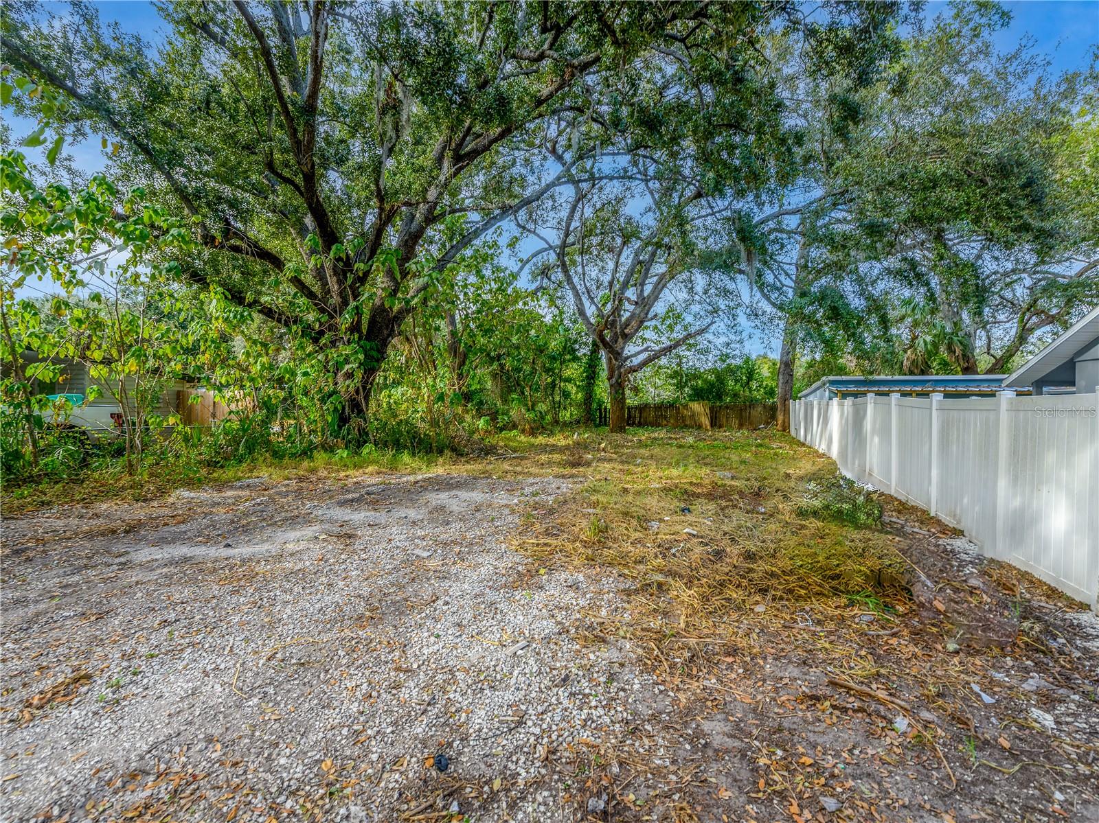 Image 4 of 8 For 3210 Henry Avenue